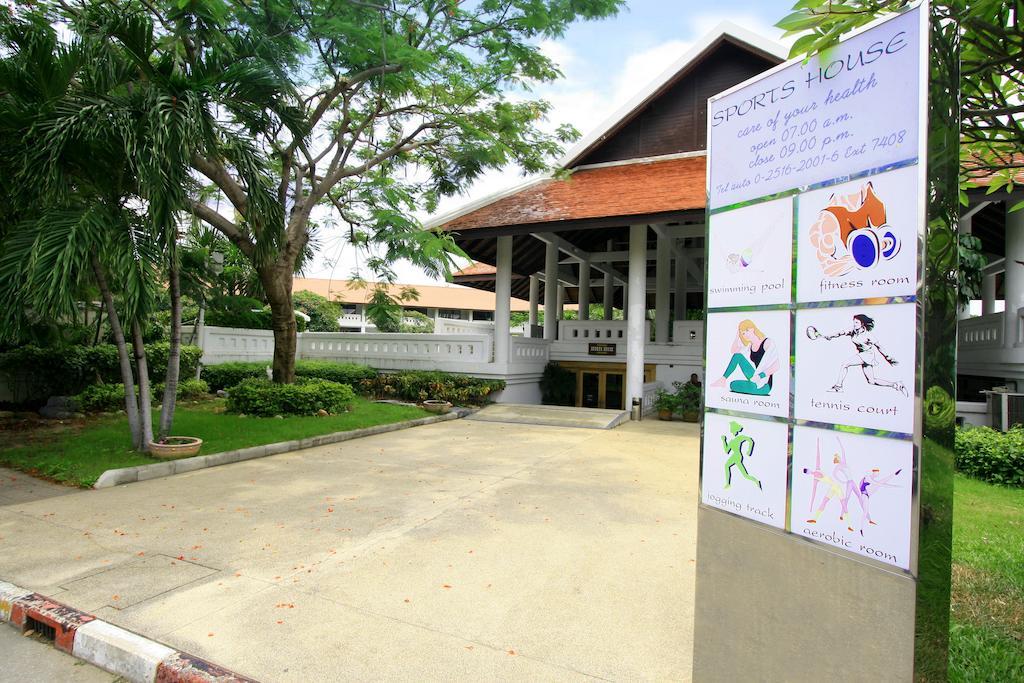 Pinehurst Golf Club And Hotel Pathum Thani Exterior photo